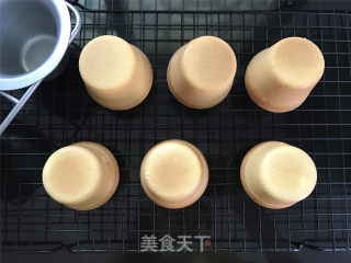 万圣蜘蛛蛋糕的做法步骤：8