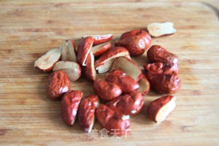 红枣炖鸡爪的做法步骤：4