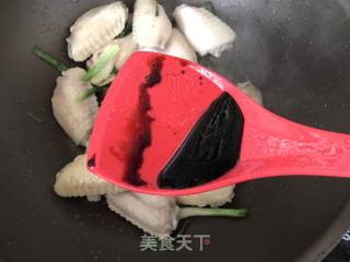啤酒烧香菇土豆鸡翅的做法步骤：8