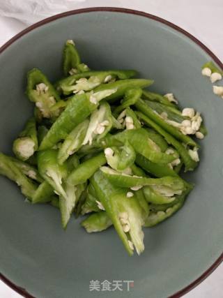 小炒油豆腐的做法步骤：2