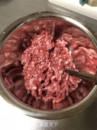 鲜肉小馄饨的做法步骤：2