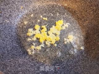 油爆河虾的做法步骤：7