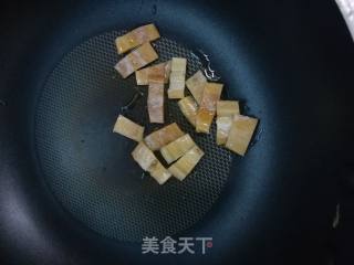 姬松茸尤鱼焖豆腐的做法步骤：5