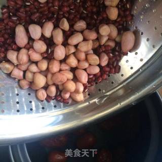 百合五红汤的做法步骤：3