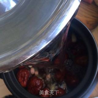 百合五红汤的做法步骤：5