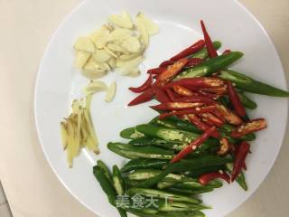 爆炒五花肉的做法步骤：1