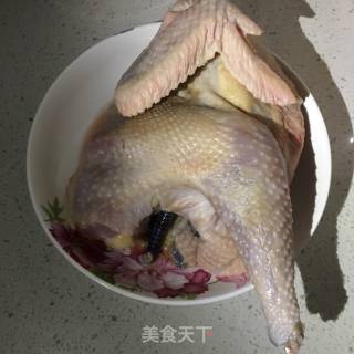 白切鸡的做法步骤：1