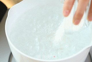 冬天最爱的鲜芋牛奶西米露，这样做最好吃的做法步骤：1