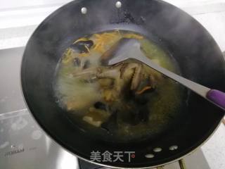 虫草鸽子汤的做法步骤：7