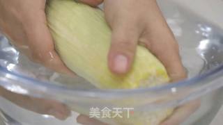 煮玉米的小窍门的做法步骤：2