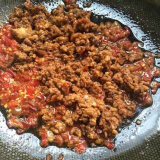 香辣豆干肉末米线的做法步骤：4