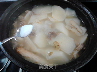 清汤白萝卜炖羊肉的做法步骤：11