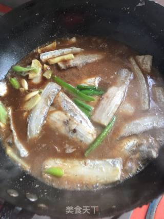 家常炖带鱼的做法步骤：9