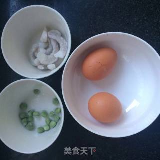翡翠虾仁蒸蛋的做法步骤：1