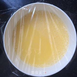 翡翠虾仁蒸蛋的做法步骤：4