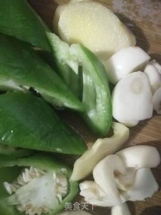 干锅鹅肉的做法步骤：3
