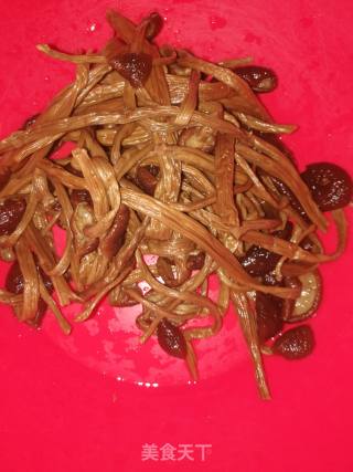 干锅鹅肉的做法步骤：4