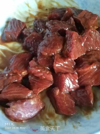 黑椒杏鲍菇牛肉粒的做法步骤：1