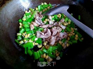 芹菜黄豆芽炒肉的做法步骤：9