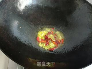 辣椒炒面筋的做法步骤：11