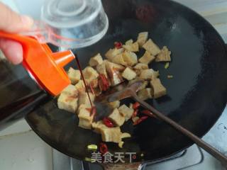 辣椒炒面筋的做法步骤：13