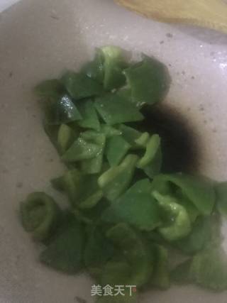 青椒炒牛肉的做法步骤：4