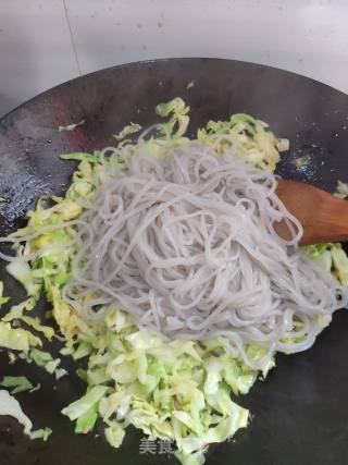 头菜炒粉的做法步骤：8