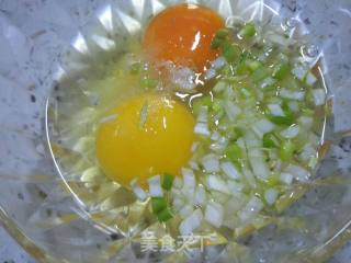葱花炒鸡蛋的做法步骤：3