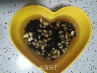 红枣黑豆豆浆的做法步骤：1
