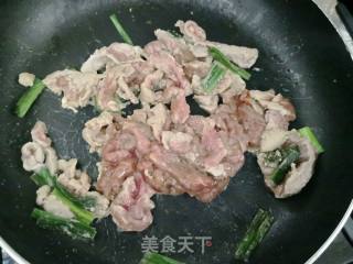 干炒牛河的做法步骤：8