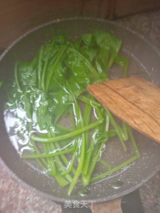 菠菜翡翠小饼的做法步骤：1
