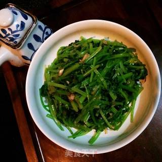 蒜香嫩芹的做法步骤：7