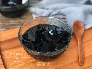 蜜汁黑凉粉的做法步骤：7