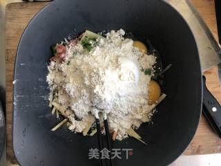 腊肠土豆丝煎饼的做法步骤：4