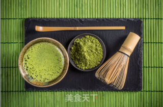青叶蛋糕怎么做？的做法步骤：1