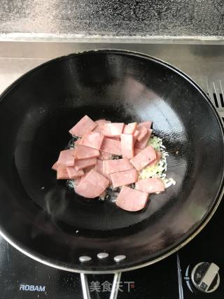 火腿炒腐竹的做法步骤：4