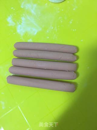 奶香热狗卷的做法步骤：2