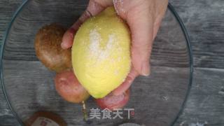 百香果柠檬蜂蜜饮的做法步骤：2