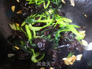 菜心炒木耳的做法步骤：6
