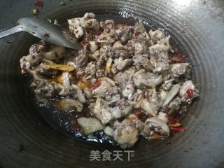 魔芋麻辣鸡的做法步骤：6