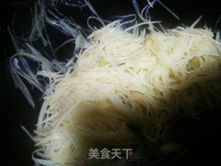 酸辣土豆丝的做法步骤：4