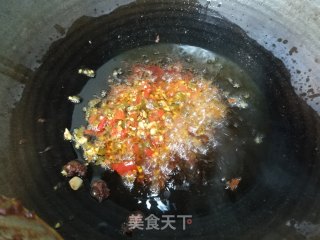 彩椒爆鸡块的做法步骤：4