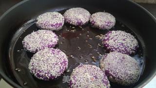紫薯红糖芝麻饼的做法步骤：14