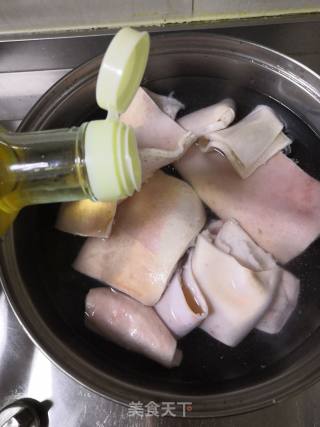 香炒猪皮的做法步骤：2