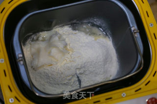 梅干菜酥饼的做法步骤：1
