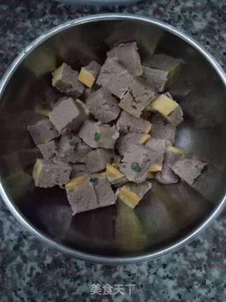 肉末南瓜酱软饭的做法步骤：2