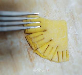 小金鱼馒头的做法步骤：7