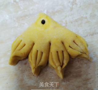 小金鱼馒头的做法步骤：8