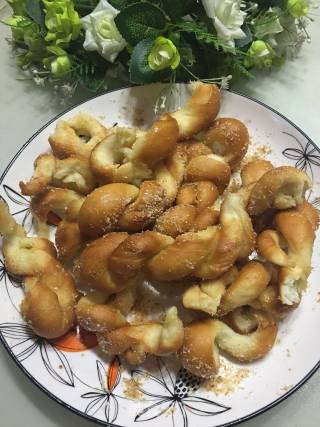 椰蓉手撕麻花的做法步骤：11