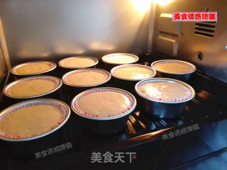 戚风杯子蛋糕的做法步骤：9